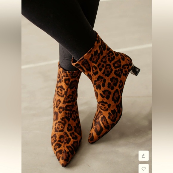 Lauriebelles Leopard Print Heels Size 40 Pointed Toe Brown Black Back Zipper - Picture 2 of 11